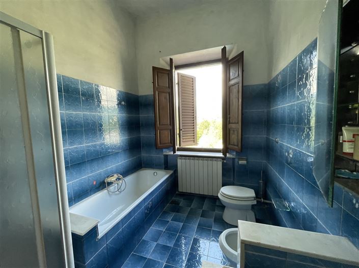 Image No.30-6 Bed Villa for sale