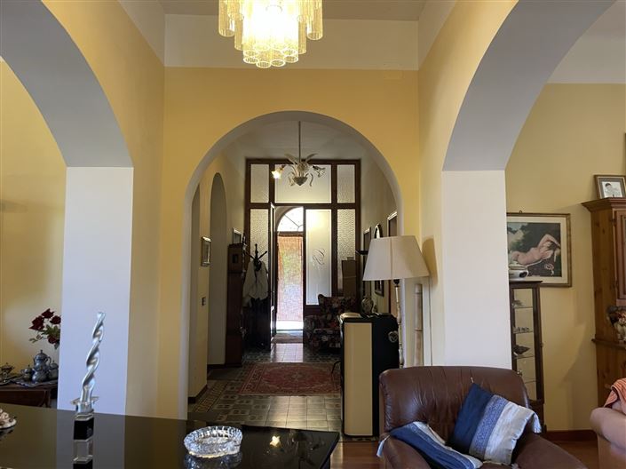 Image No.5-6 Bed Villa for sale