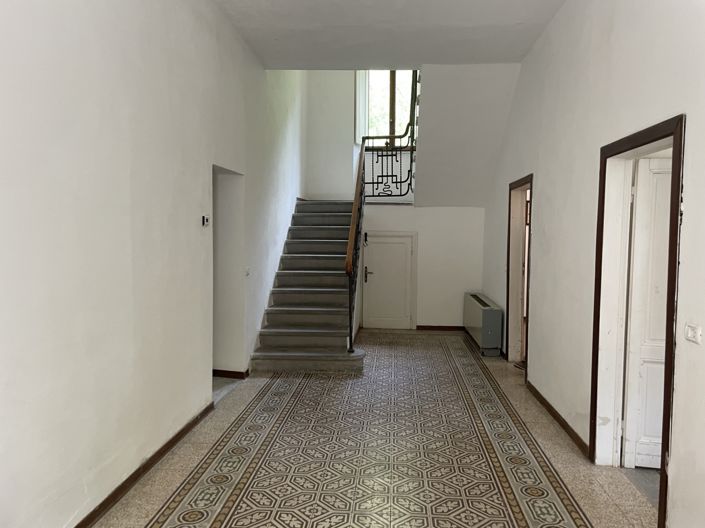 Image No.4-Propriété de 4 chambres à vendre