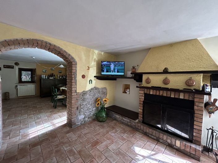 Image No.2-Propriété de 3 chambres à vendre à Barga