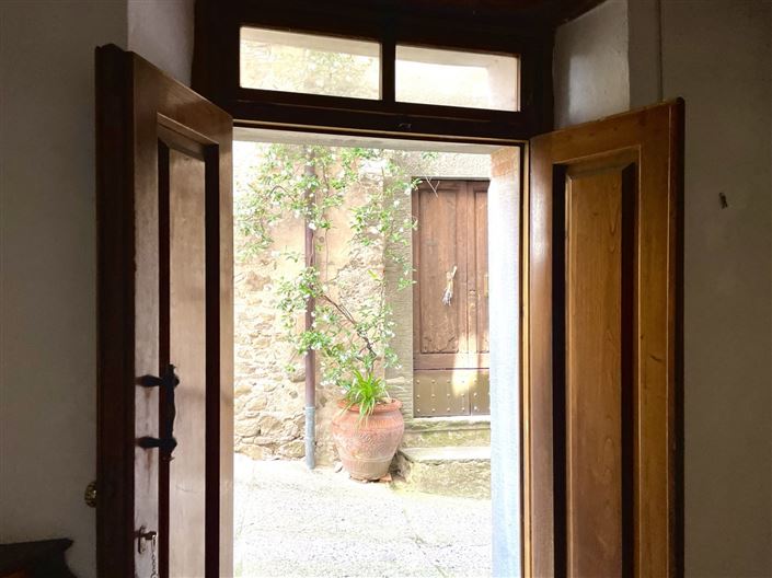 Image No.11-4 Bed House for sale