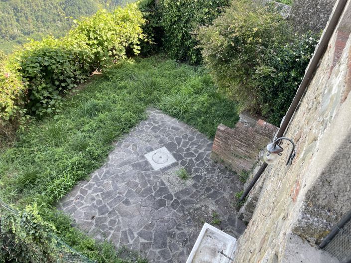 Image No.17-4 Bed House for sale