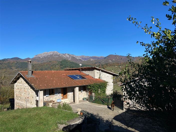 Image No.1-Propriété de 4 chambres à vendre à Camporgiano