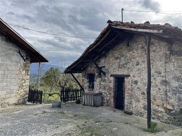 Image No.10-4 Bed Property for sale