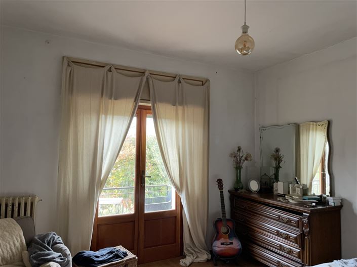 Image No.12-4 Bed Property for sale