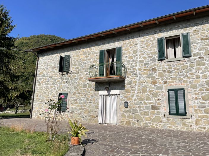 Image No.1-Propriété de 4 chambres à vendre à Piazza al Serchio