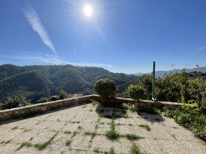 Image No.8-4 Bed Property for sale