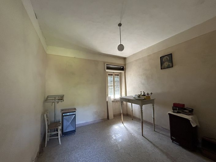 Image No.8-Propriété de 4 chambres à vendre à Lucca