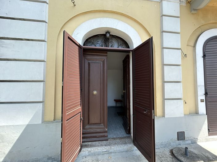 Image No.2-3 Bed Property for sale