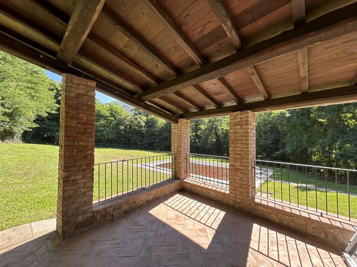 Image No.25-4 Bed Property for sale