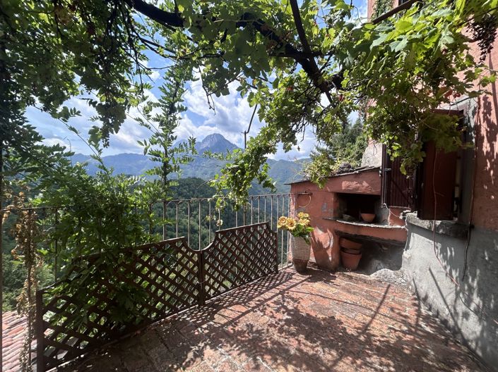 Image No.2-Propriété de 4 chambres à vendre à Gallicano