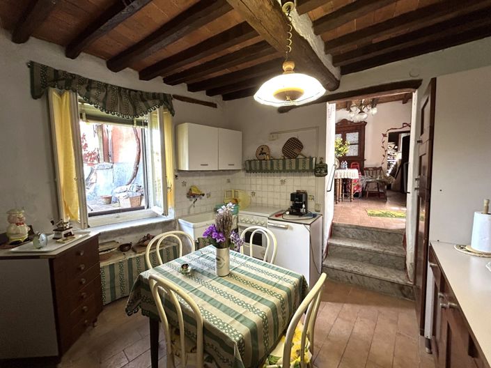 Image No.4-Propriété de 4 chambres à vendre à Gallicano