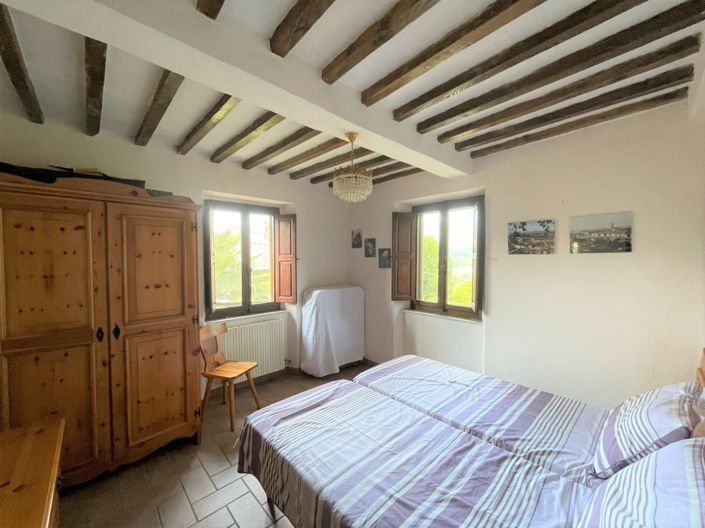 Image No.14-2 Bed Property for sale