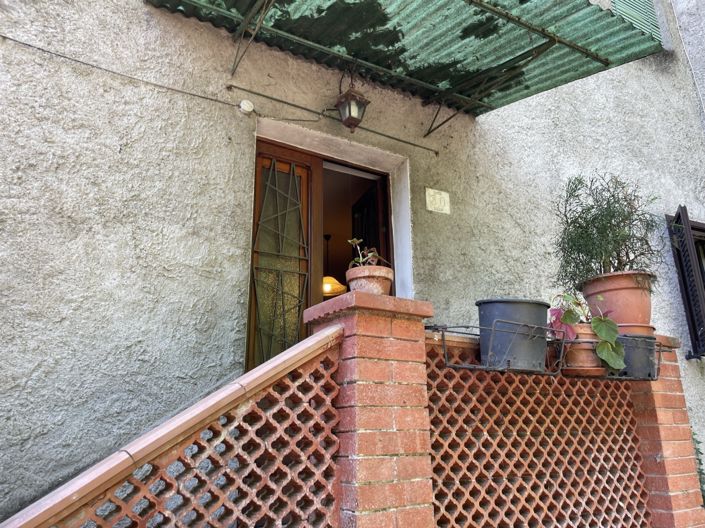 Image No.1-3 Bed Property for sale