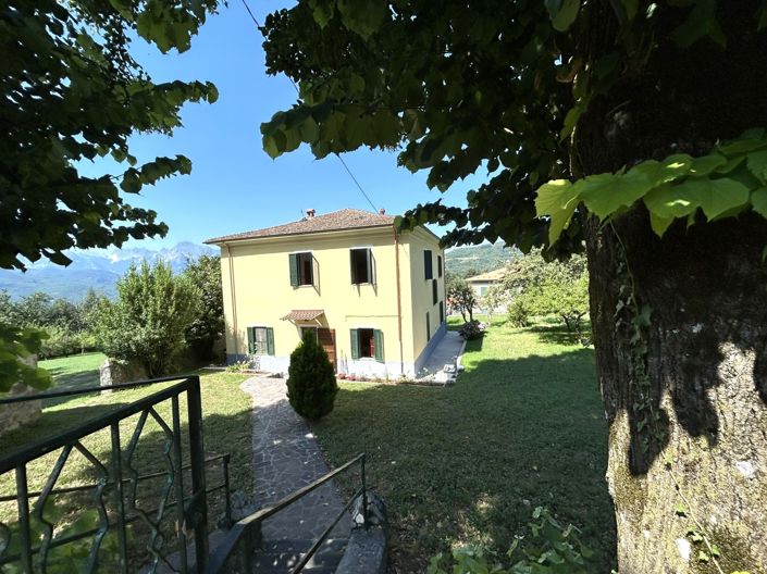 Image No.4-5 Bed Property for sale