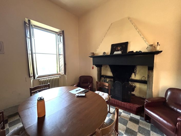 Image No.8-5 Bed Property for sale