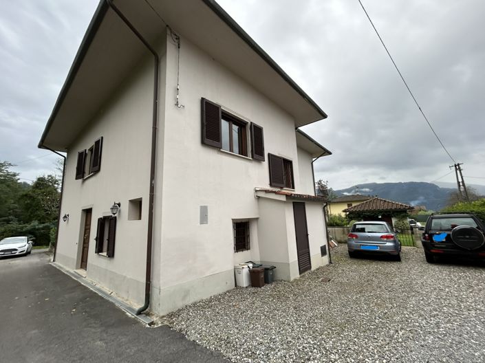 Image No.10-Propriété de 4 chambres à vendre à Coreglia Antelminelli