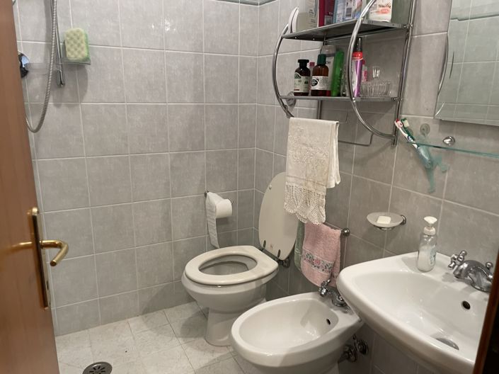 Image No.21-4 Bed Property for sale