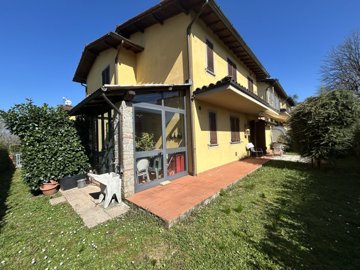 Houses in Tuscany most sold property