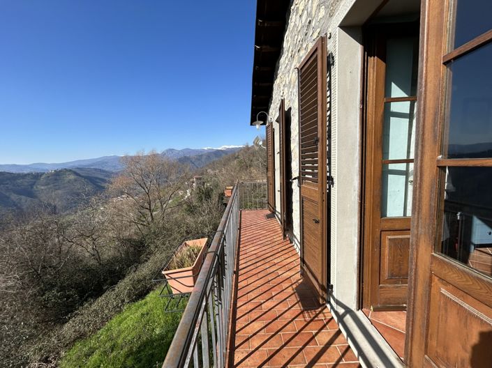 Image No.15-2 Bed Property for sale