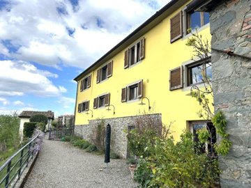 Houses in Tuscany most sold property