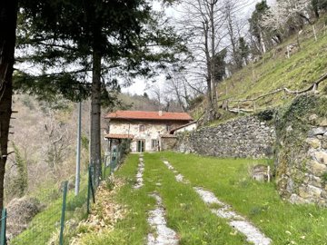 Propriété de 4 chambres à vendre à Lucca