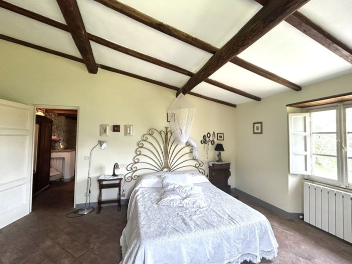 Image No.23-4 Bed Property for sale