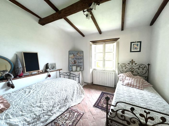 Image No.24-4 Bed Property for sale