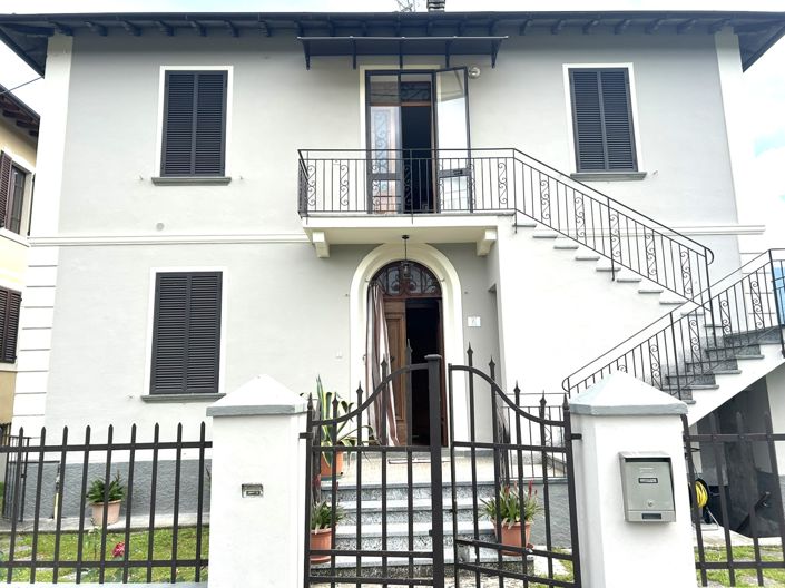 Image No.1-Propriété de 4 chambres à vendre à Barga