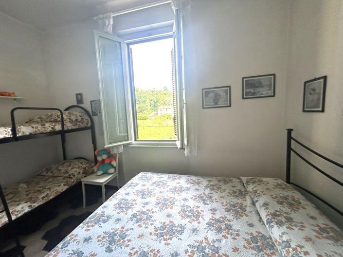 Image No.17-4 Bed Property for sale