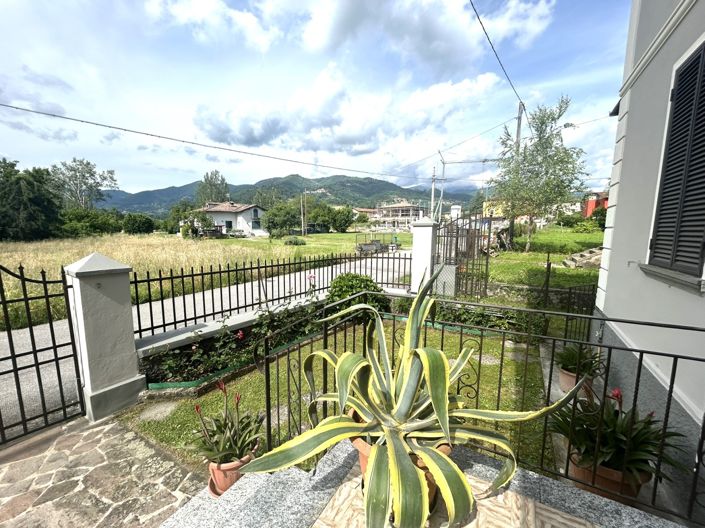 Image No.18-4 Bed Property for sale