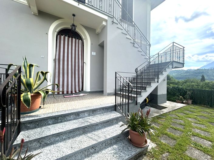 Image No.3-4 Bed Property for sale