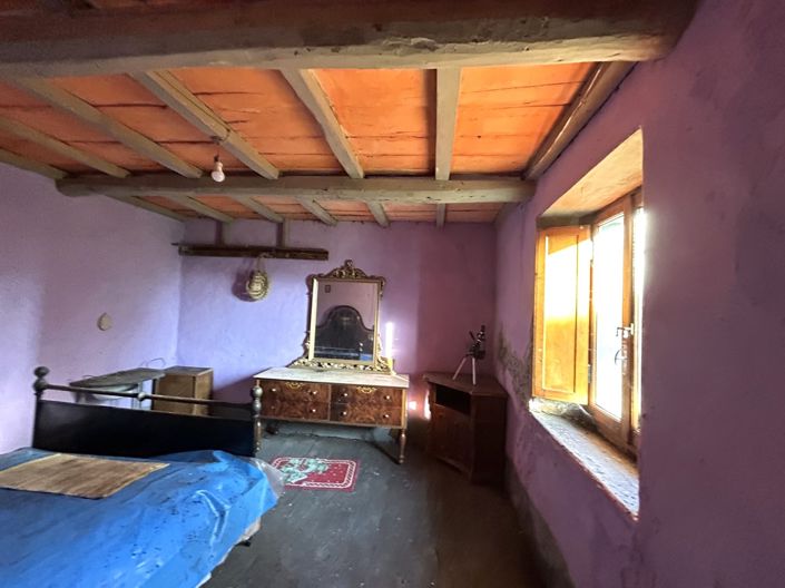 Image No.12-4 Bed Property for sale