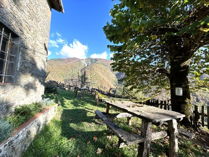 Image No.8-4 Bed Property for sale