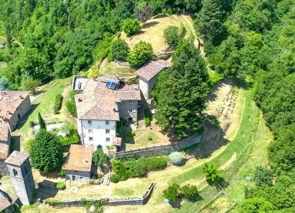 Image No.2-6 Bed Property for sale