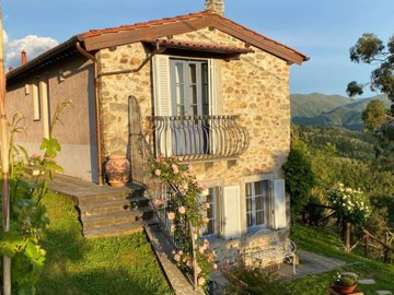 exteriormainhouse