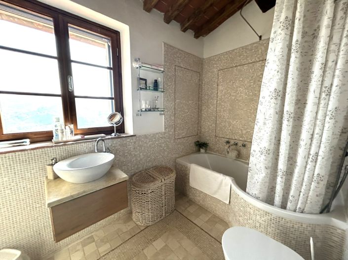 Image No.22-3 Bed Property for sale