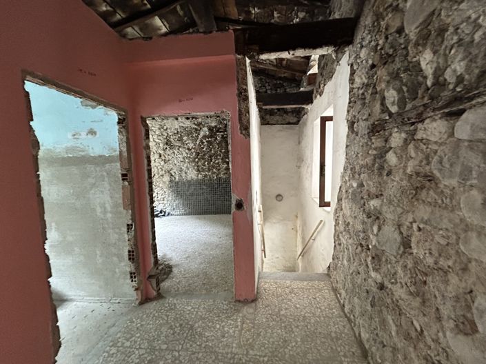 Image No.14-2 Bed Property for sale