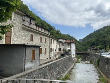 Houses in Tuscany most sold property