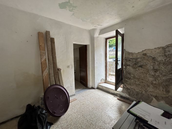 Image No.4-2 Bed Property for sale