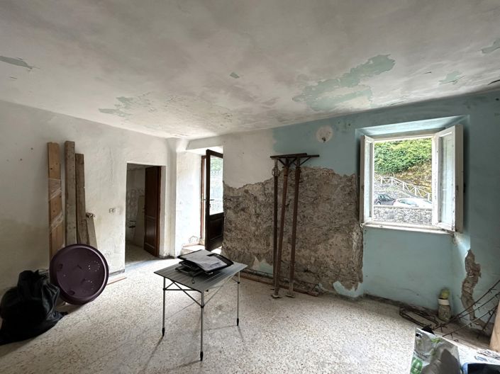 Image No.9-2 Bed Property for sale