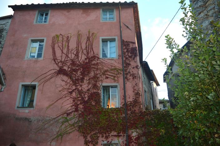 Image No.16-2 Bed Property for sale