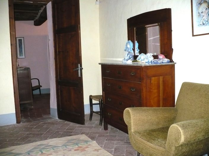 Image No.17-2 Bed Property for sale