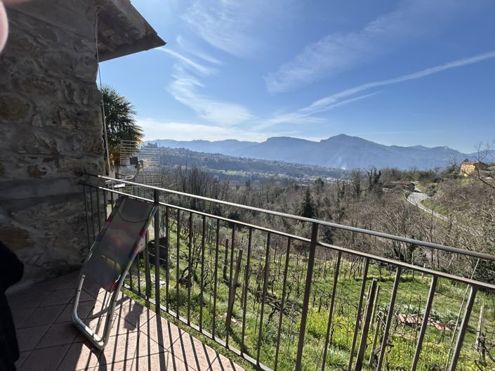 Image No.9-5 Bed Property for sale