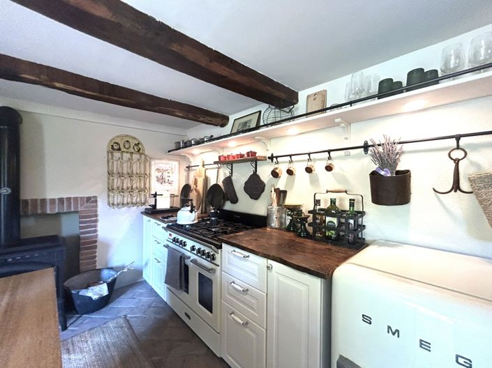 Image No.17-2 Bed Property for sale