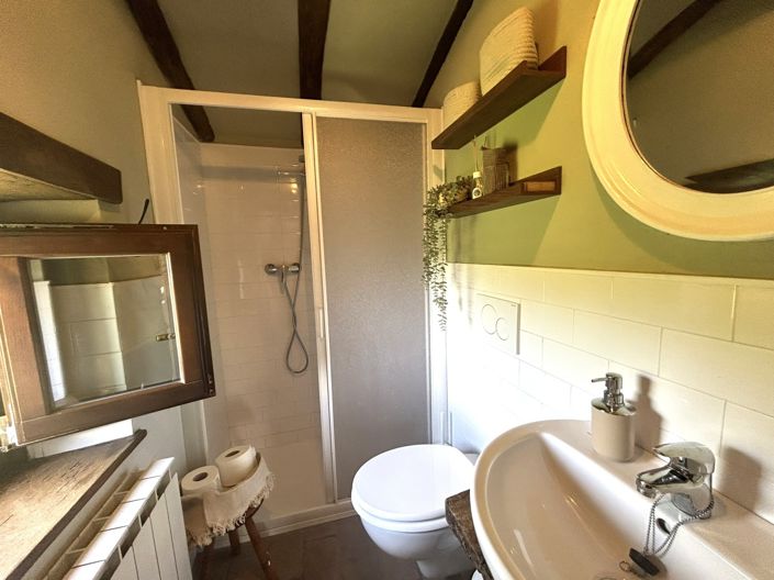 Image No.26-2 Bed Property for sale