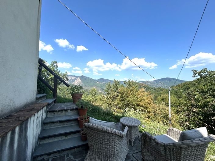 Image No.28-2 Bed Property for sale