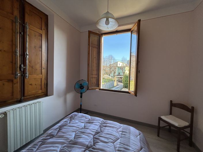 Image No.15-3 Bed Property for sale