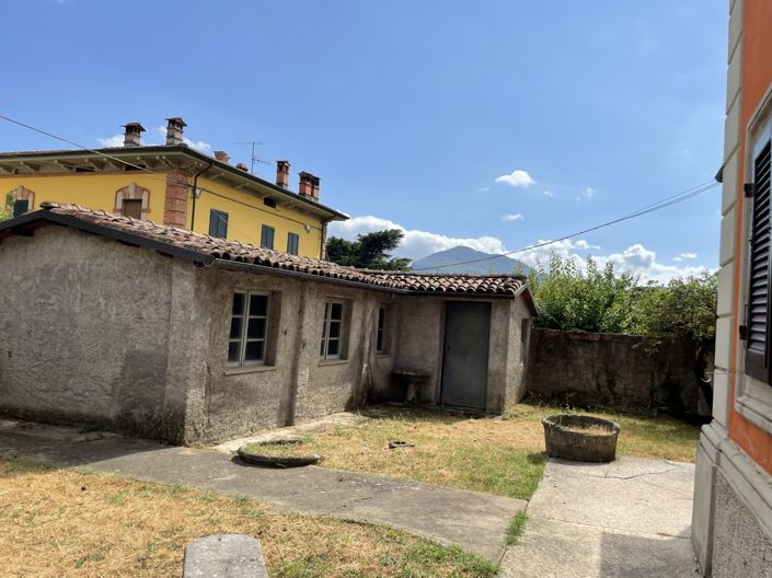 Image No.25-3 Bed Property for sale