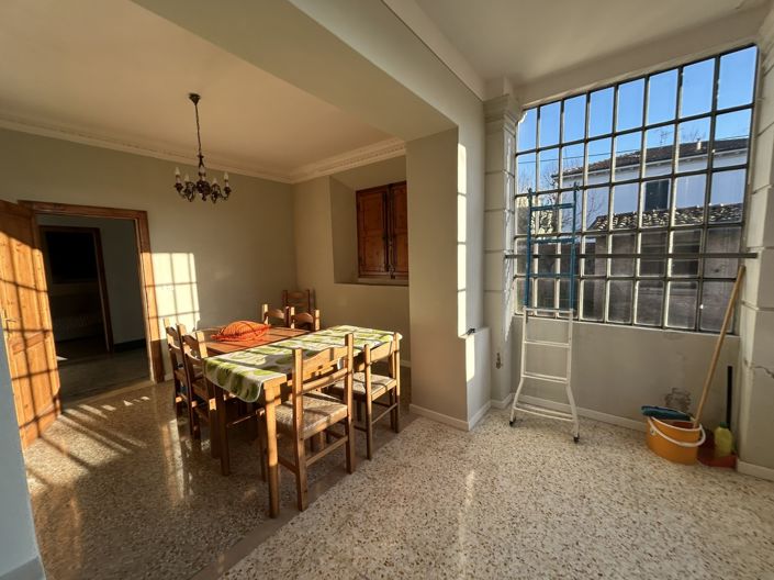 Image No.6-3 Bed Property for sale